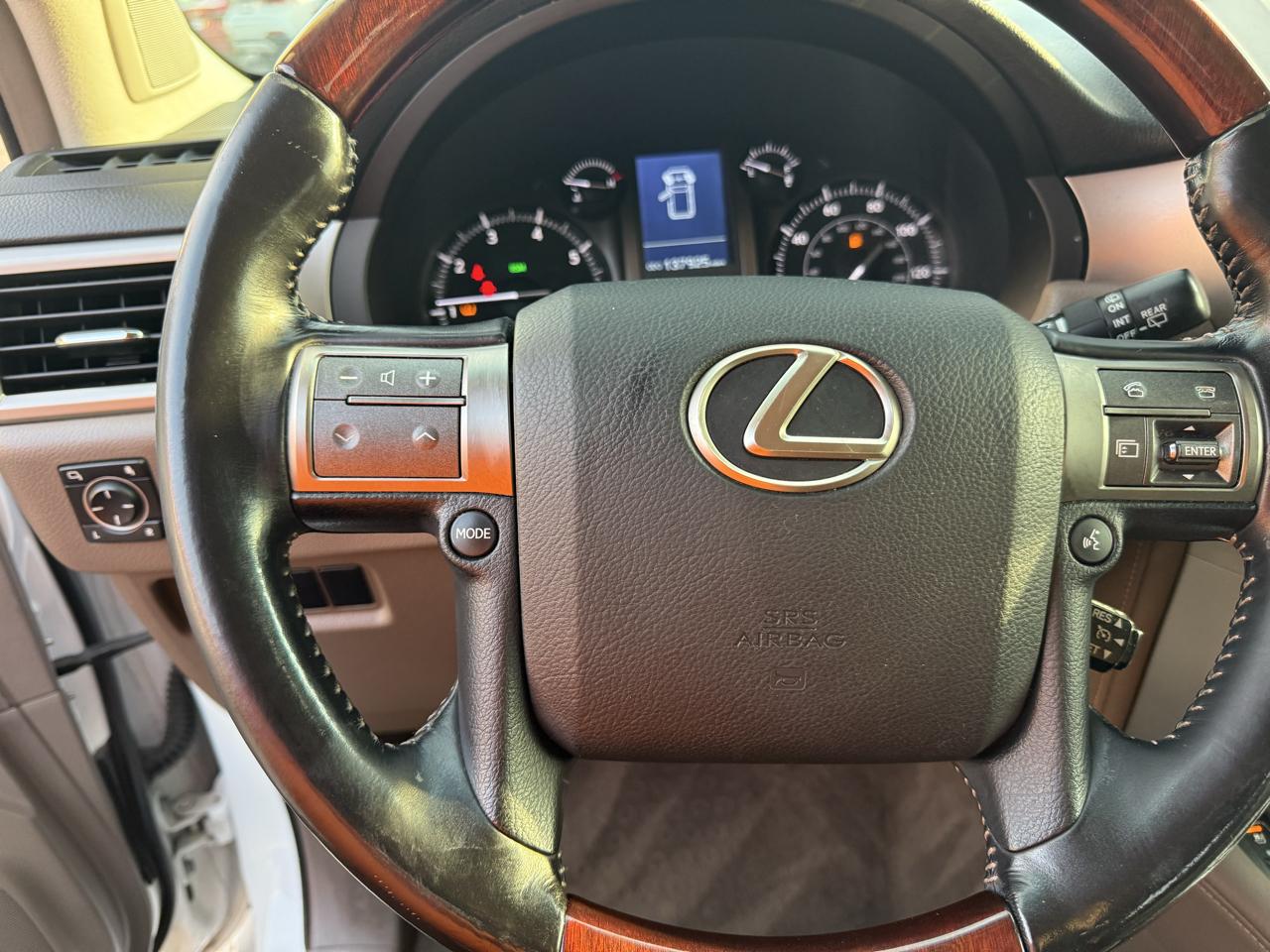 Lexus GX photo 11