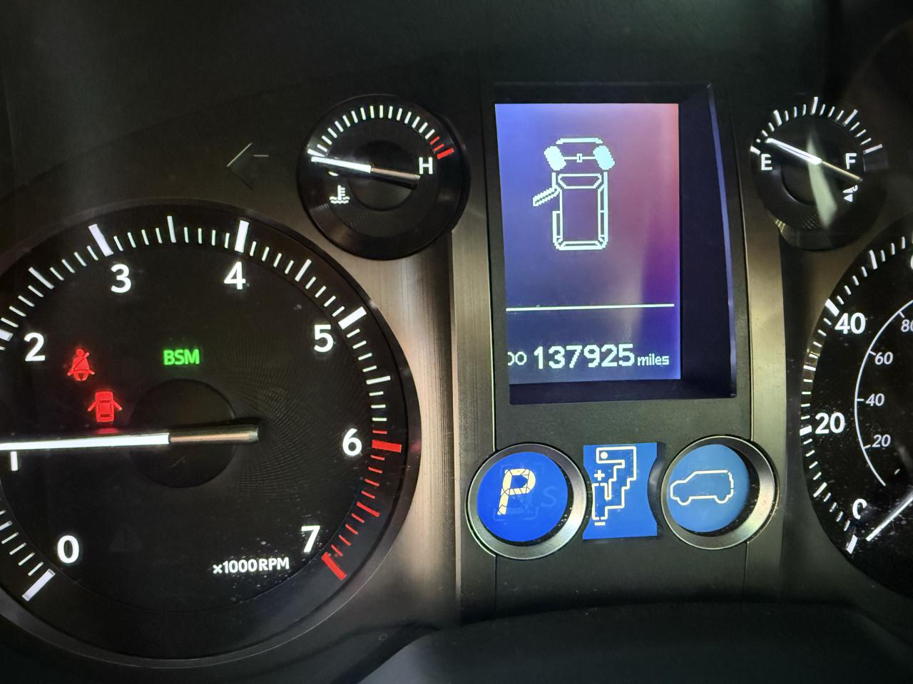 Lexus GX photo 12