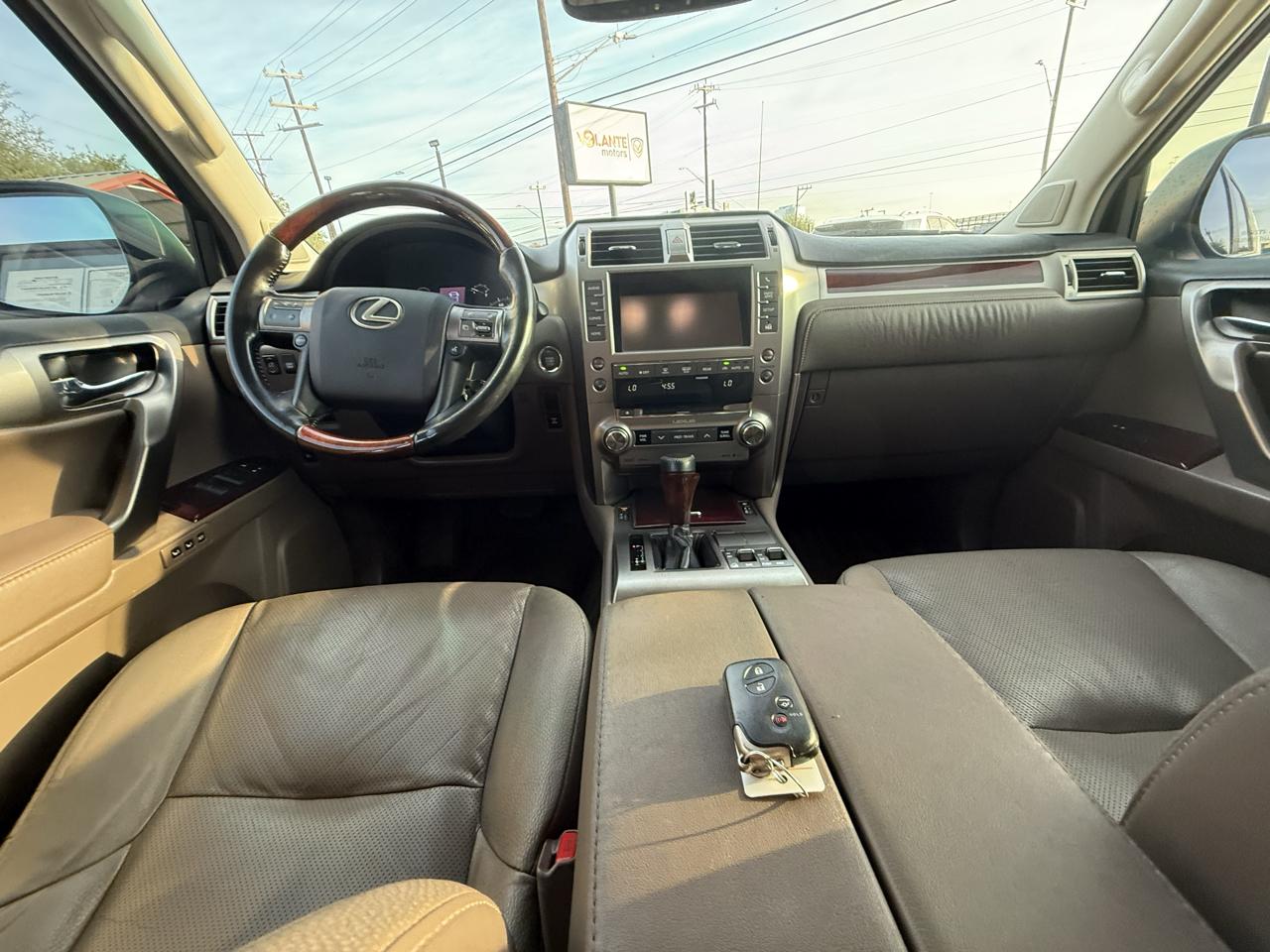 Lexus GX photo 14