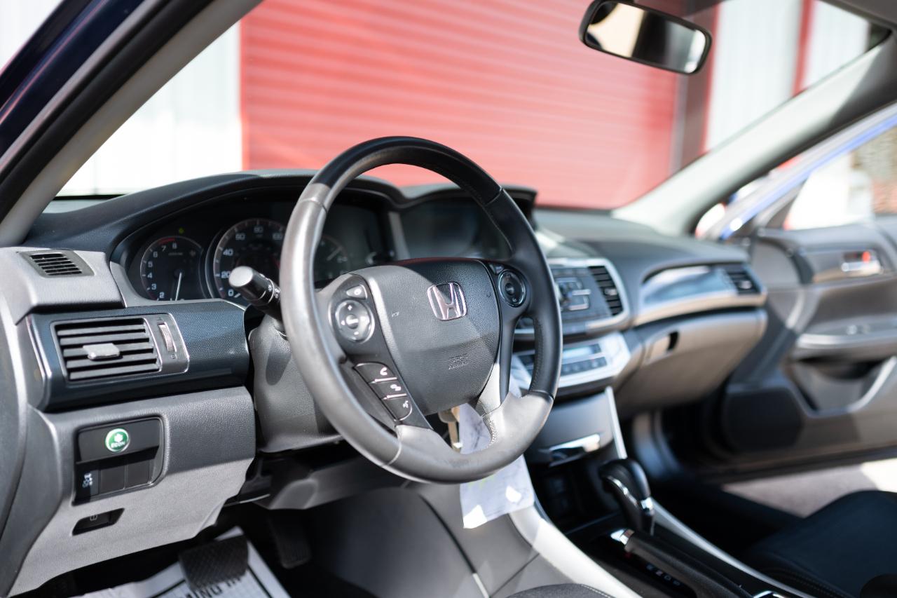 Honda Accord photo 9