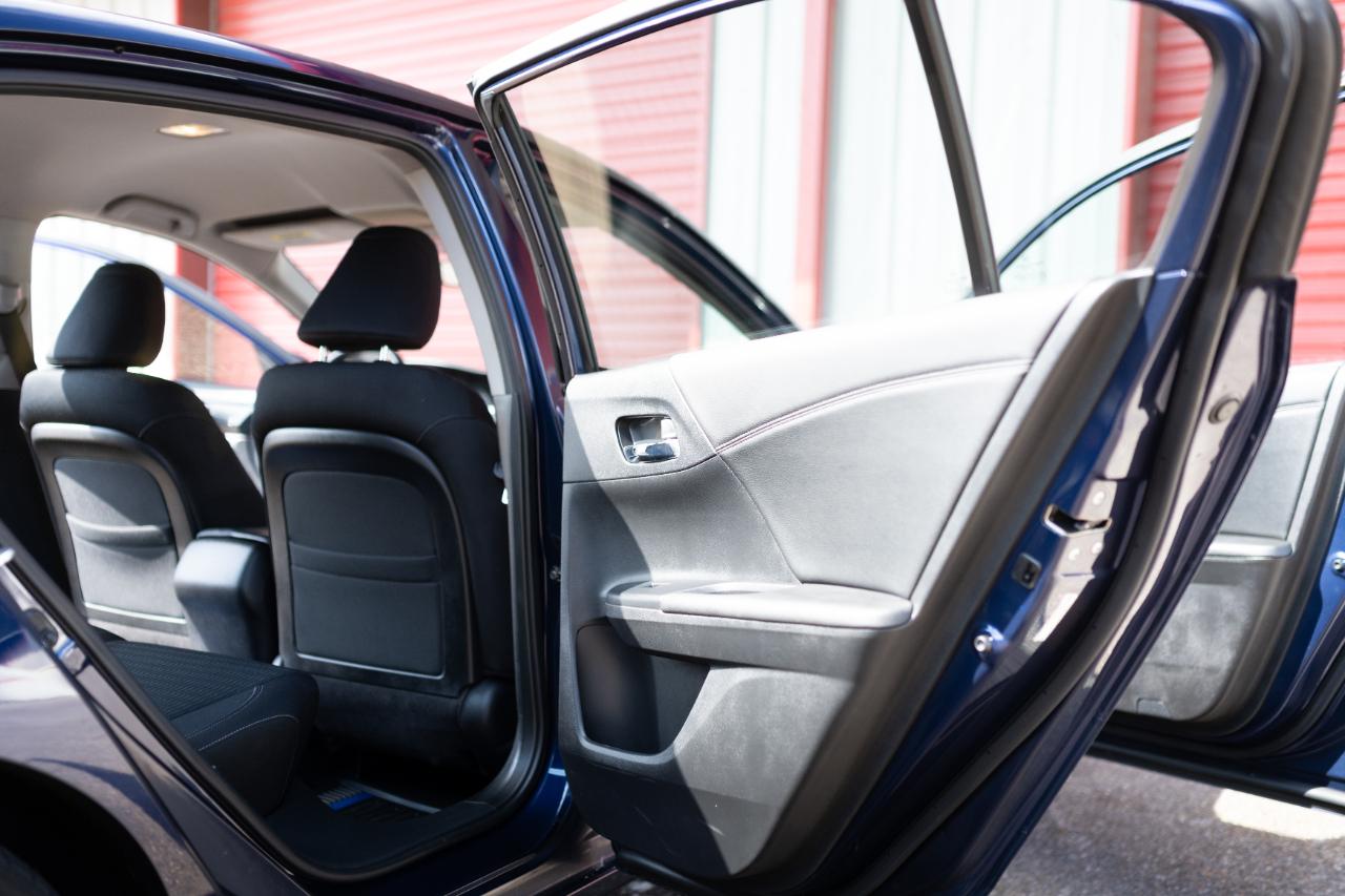 Honda Accord photo 20