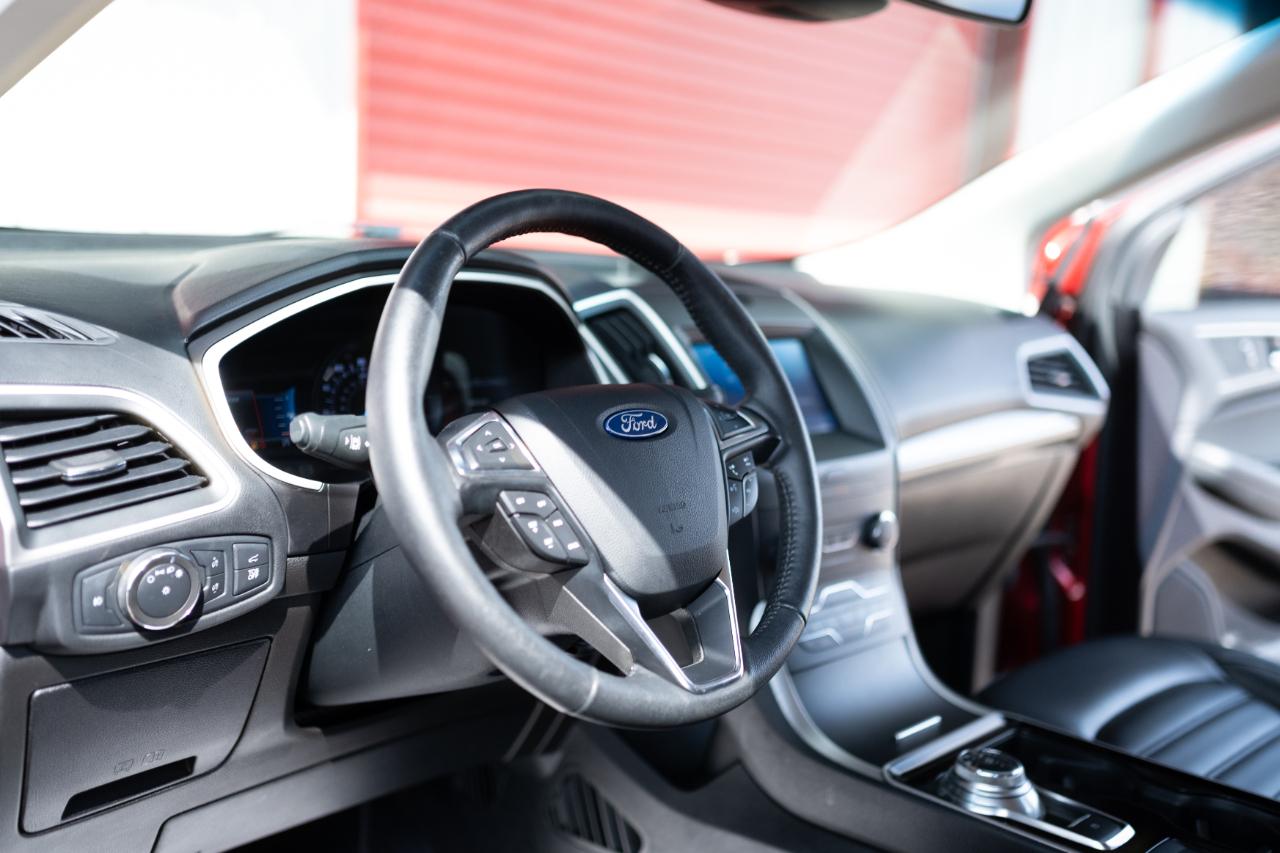 Ford Edge photo 9