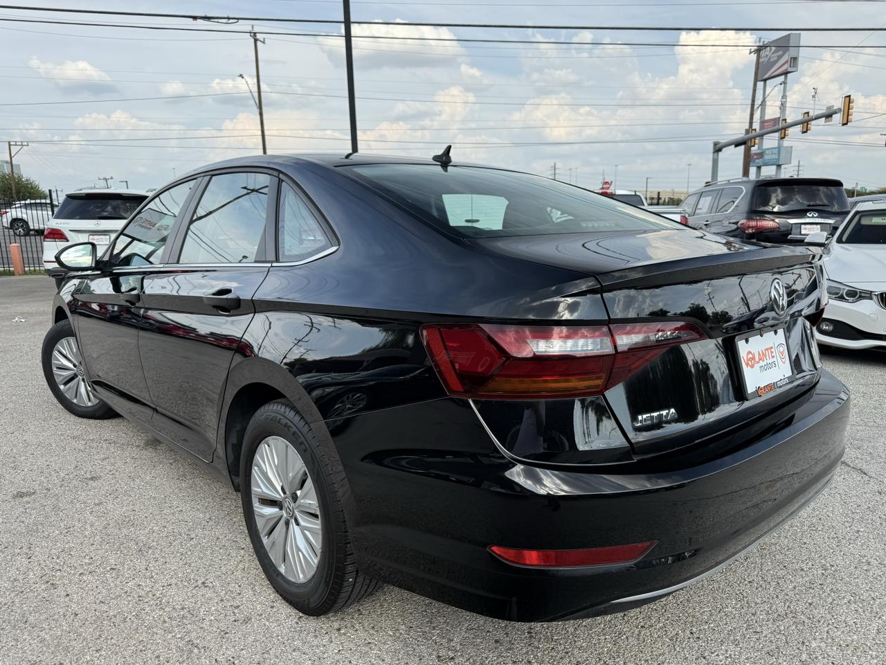 Volkswagen Jetta photo 5