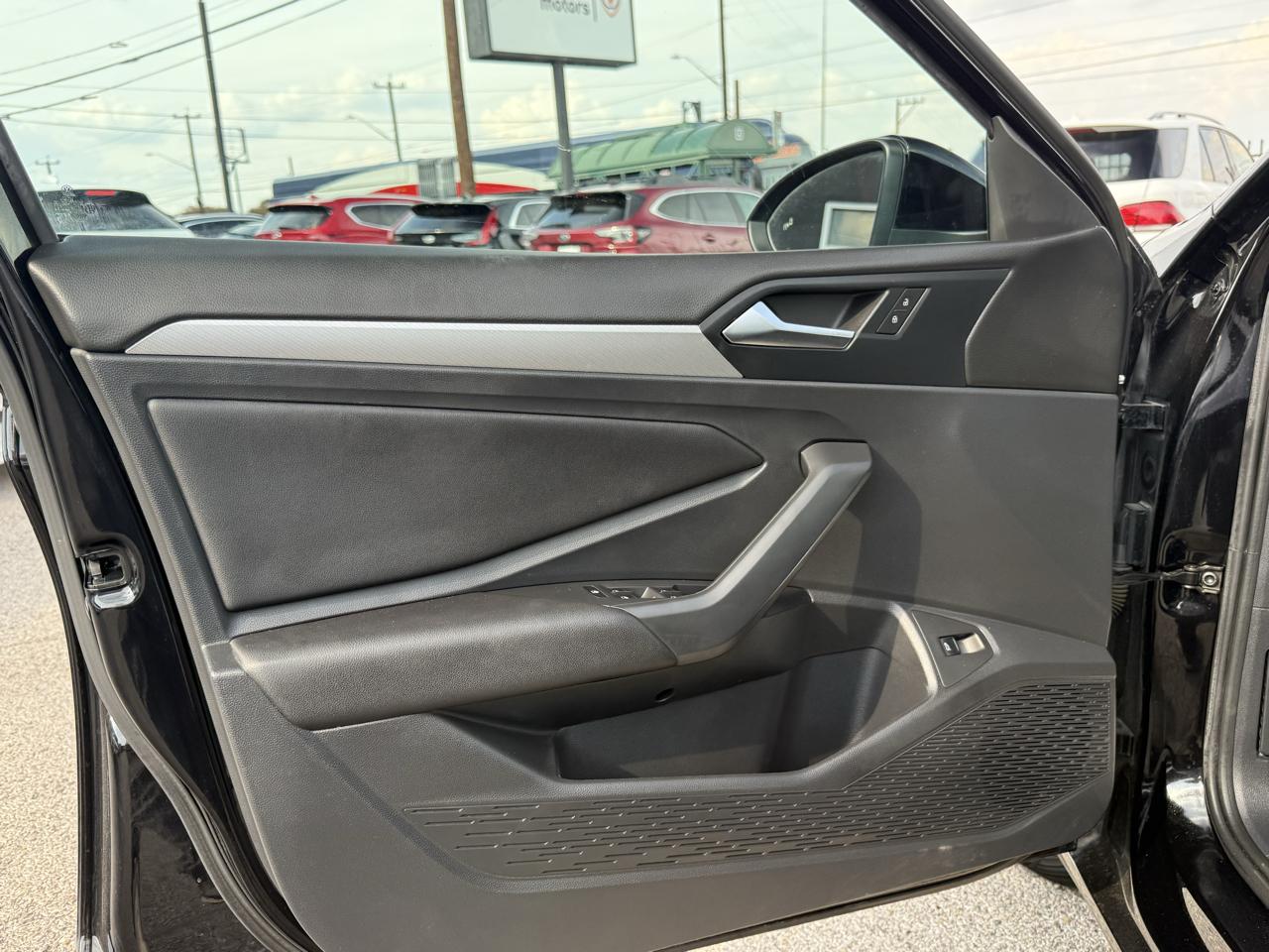 Volkswagen Jetta photo 9