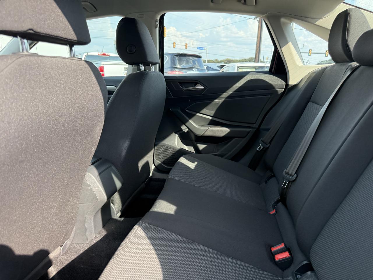 Volkswagen Jetta photo 16