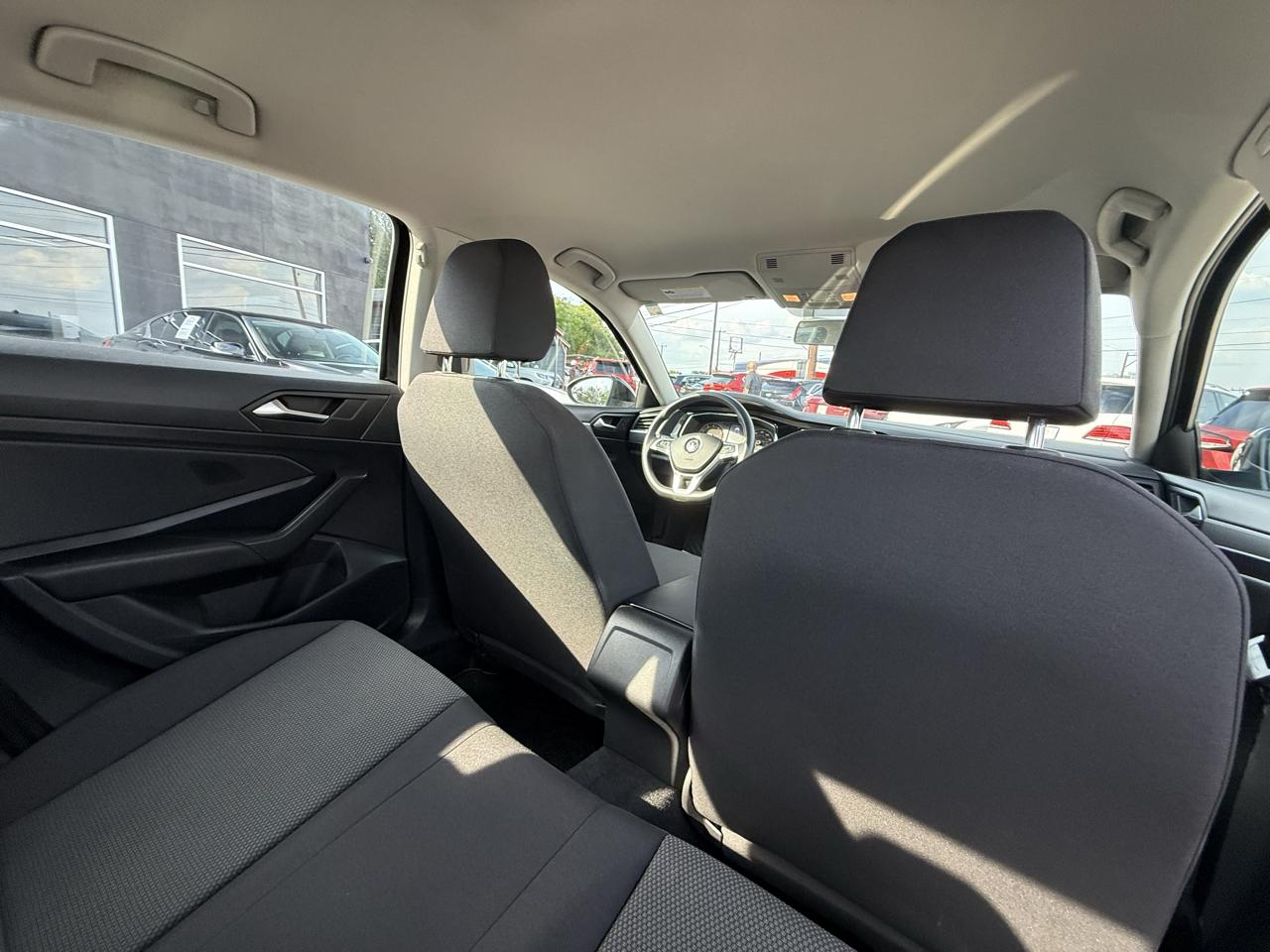 Volkswagen Jetta photo 17