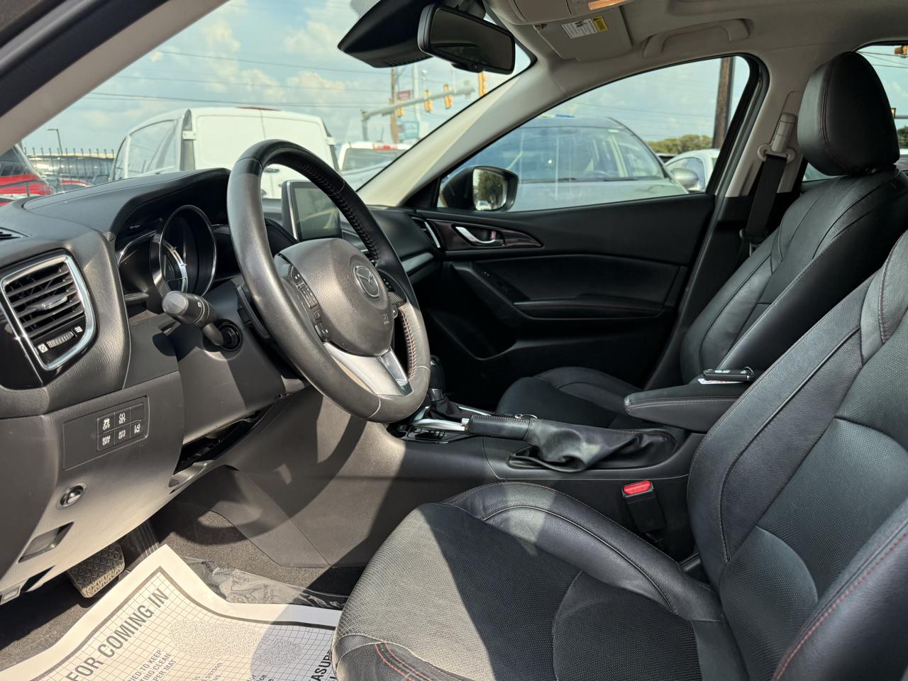 Mazda Mazda3 photo 10
