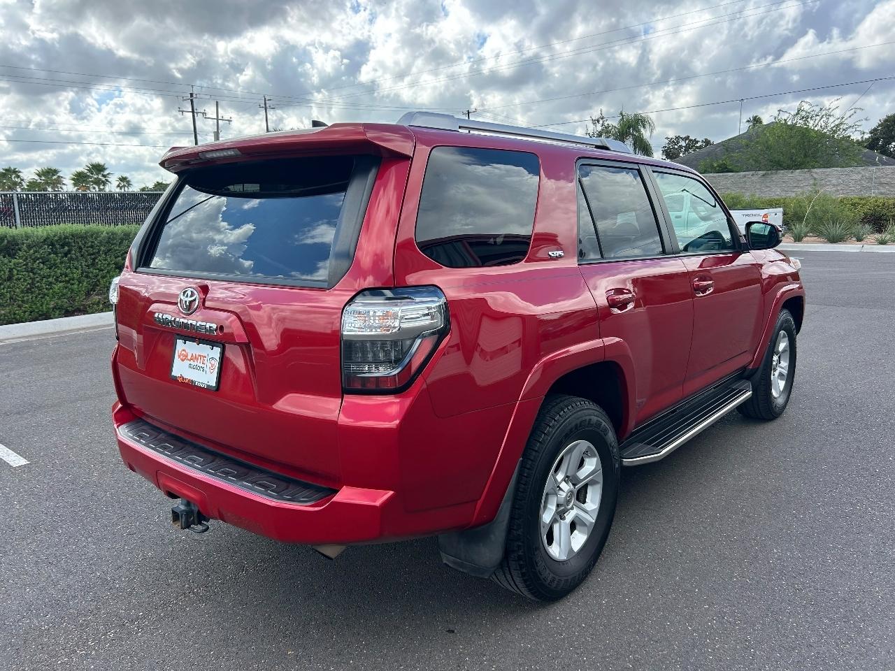 Toyota 4Runner photo 2