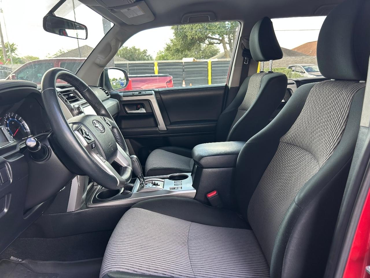 Toyota 4Runner photo 8