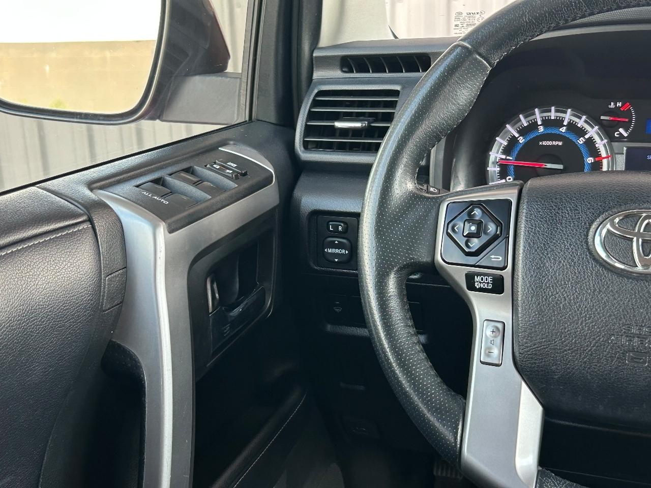Toyota 4Runner photo 11