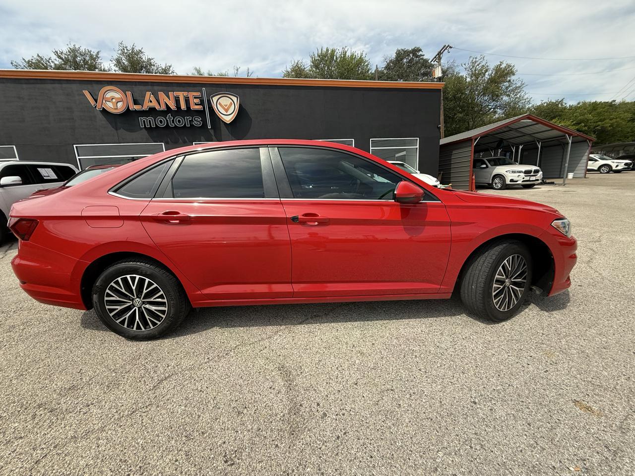 Volkswagen Jetta photo 2