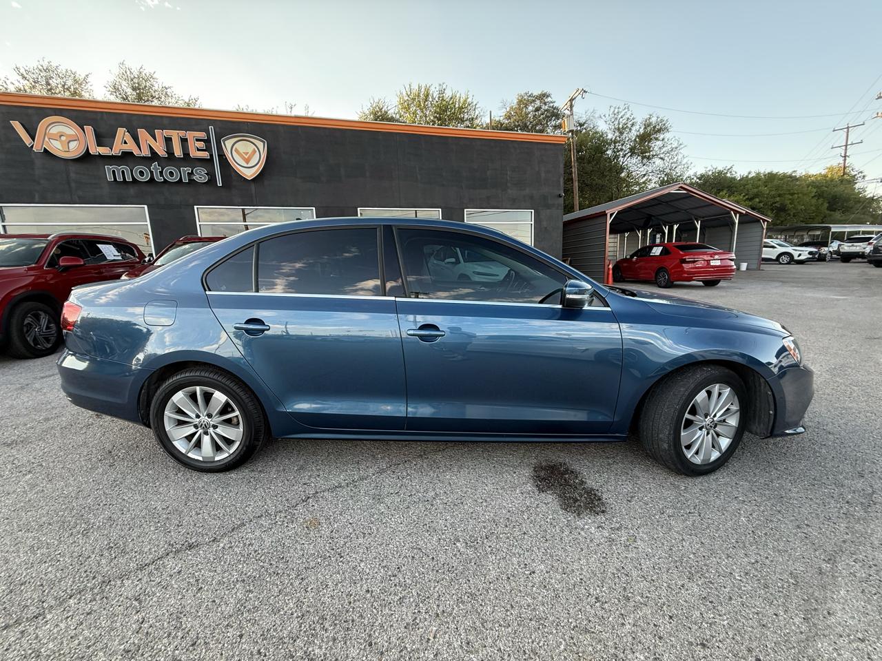 Volkswagen Jetta photo 2