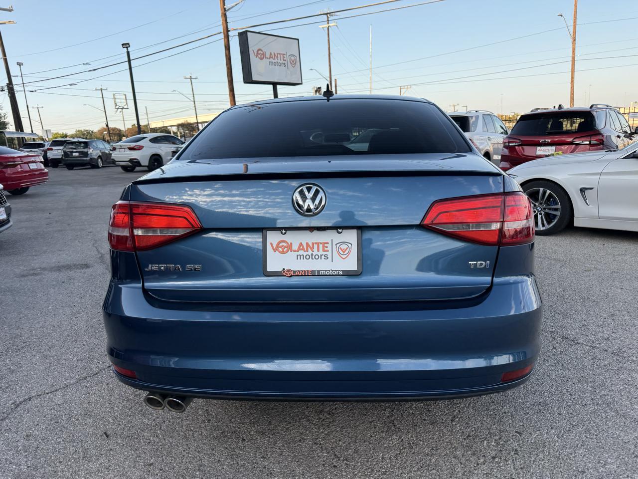 Volkswagen Jetta photo 4
