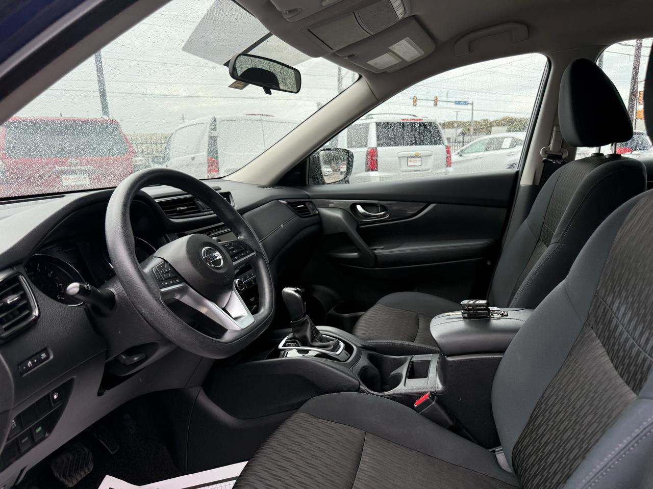 Nissan Rogue photo 10
