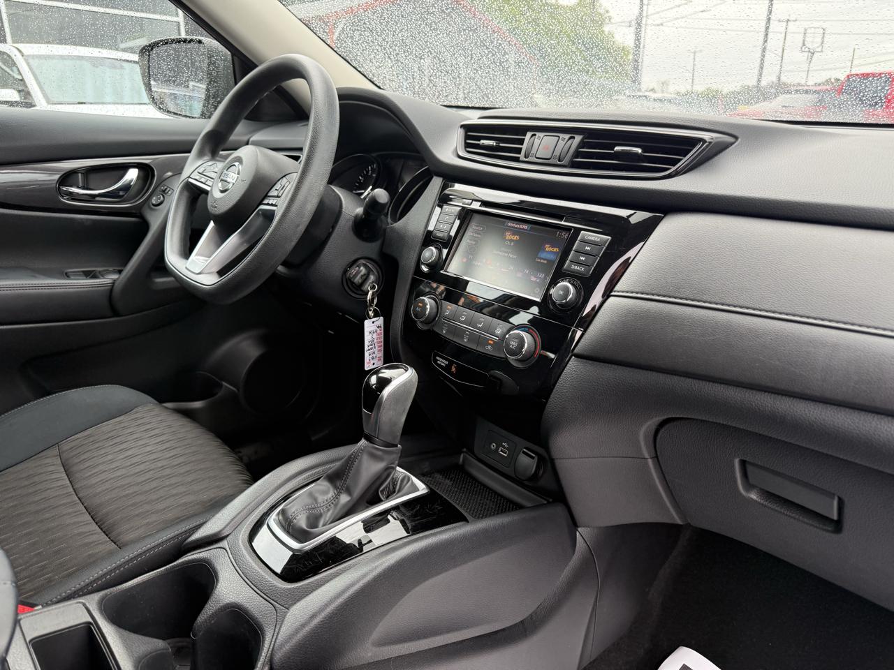 Nissan Rogue photo 19