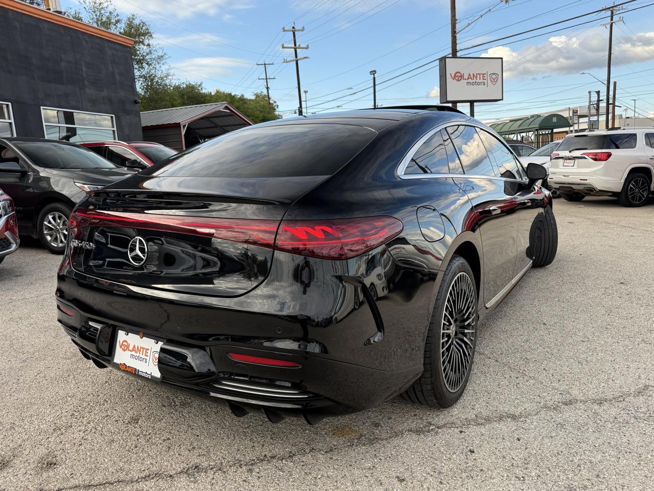 Mercedes-Benz EQS-Class Sedan photo 3