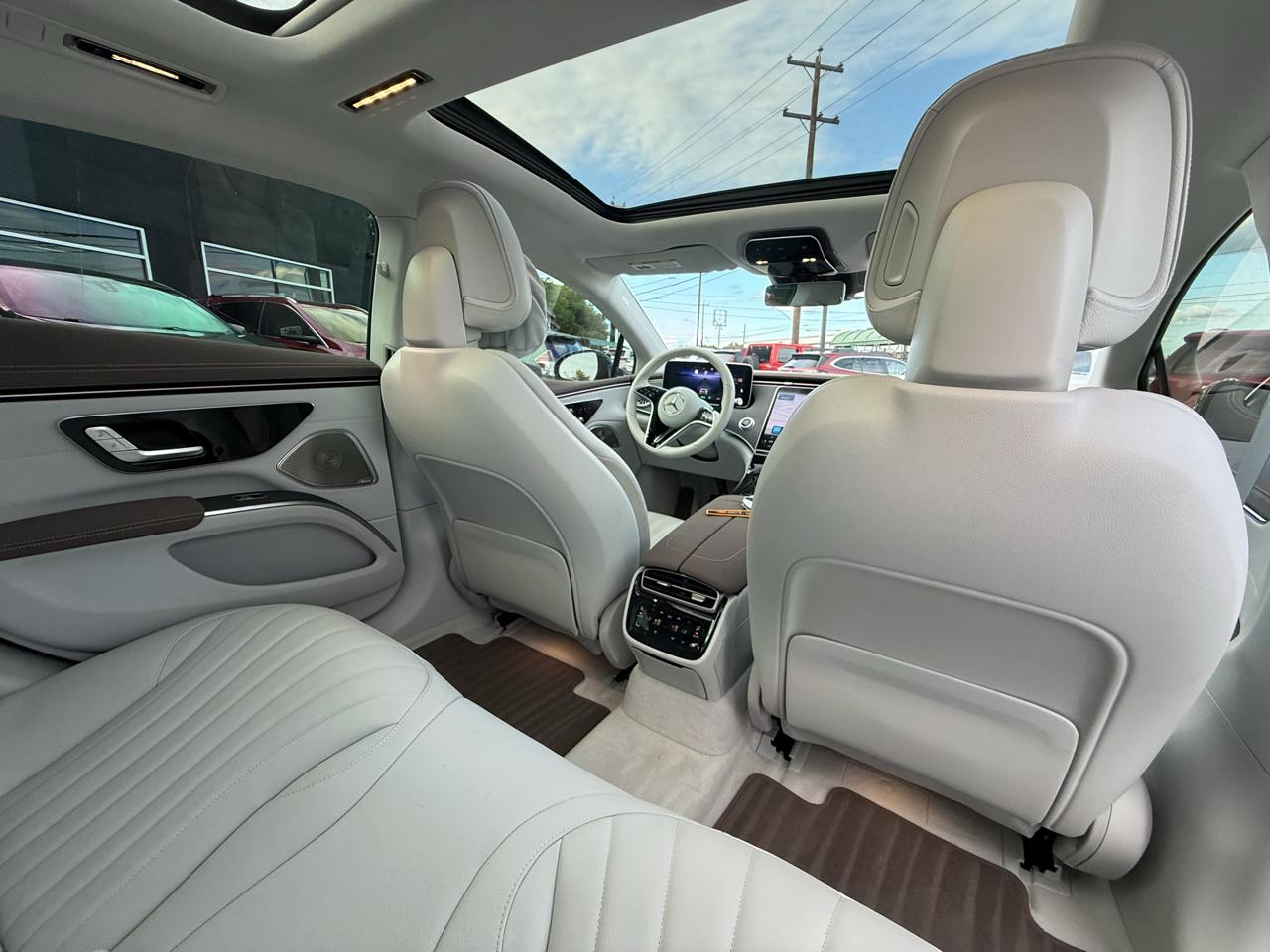 Mercedes-Benz EQS-Class Sedan photo 18