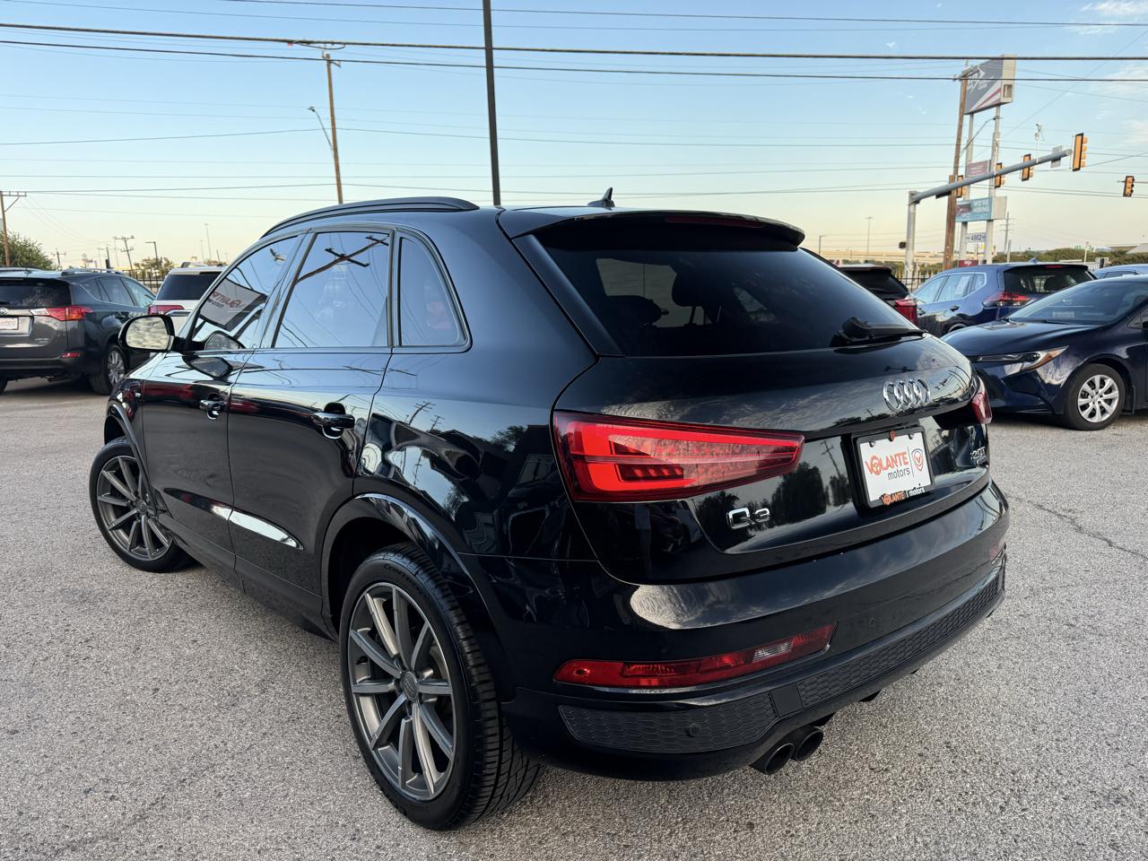 Audi Q3 photo 5