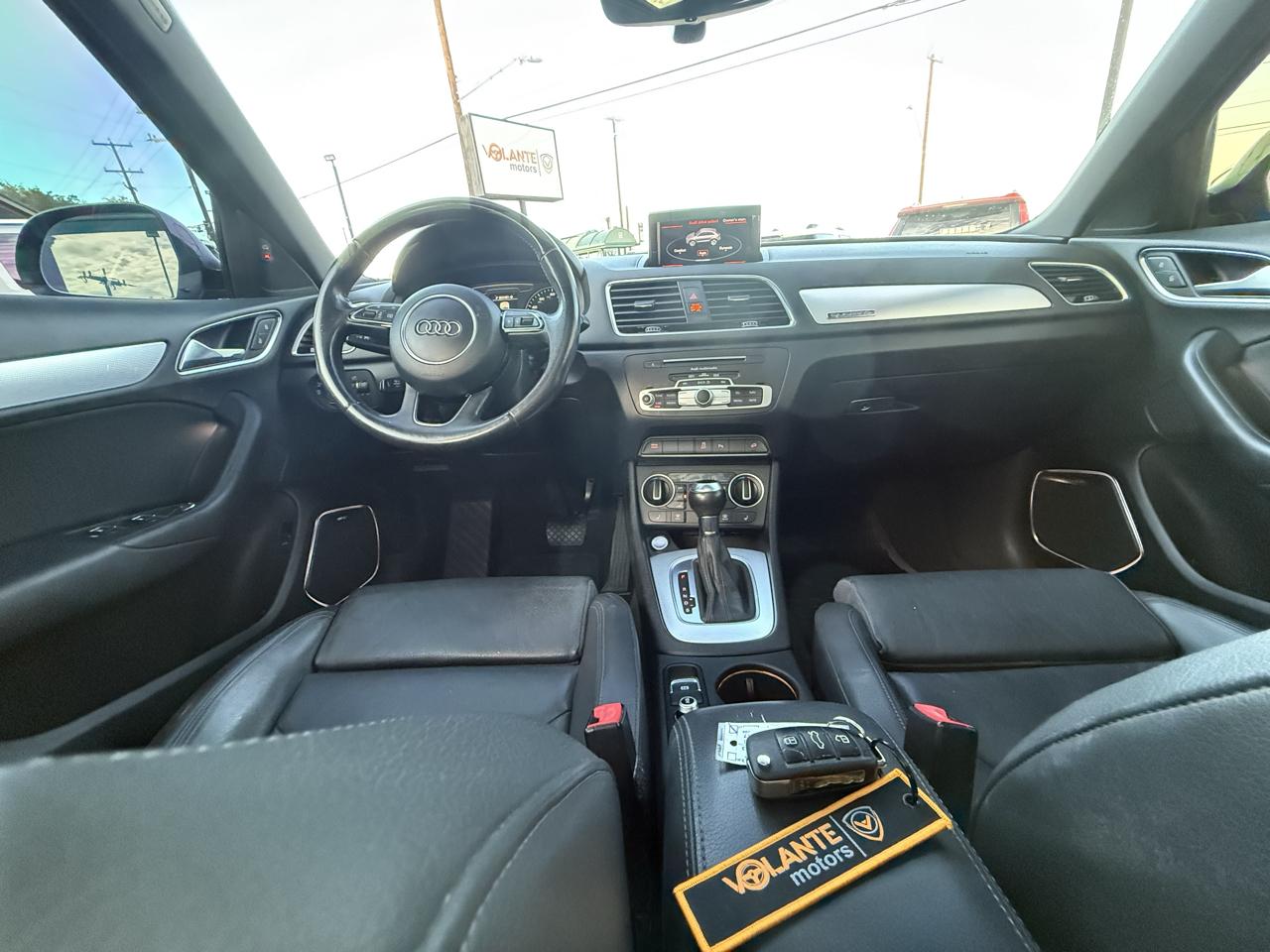 Audi Q3 photo 14