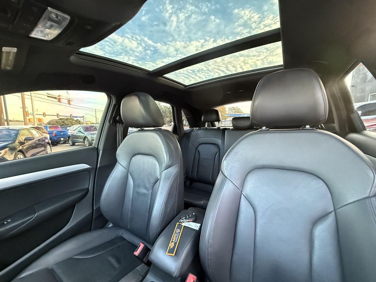 Audi Q3 photo 15
