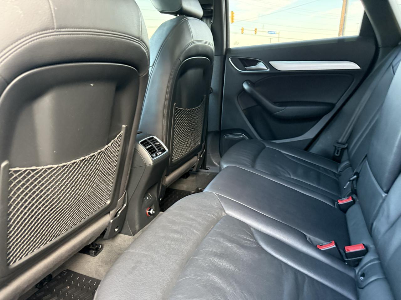 Audi Q3 photo 16