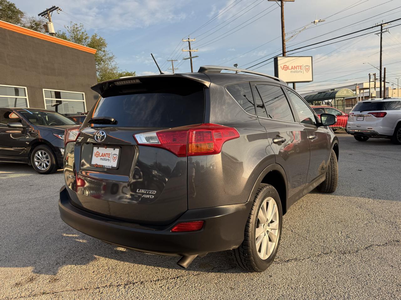 Toyota RAV4 photo 3