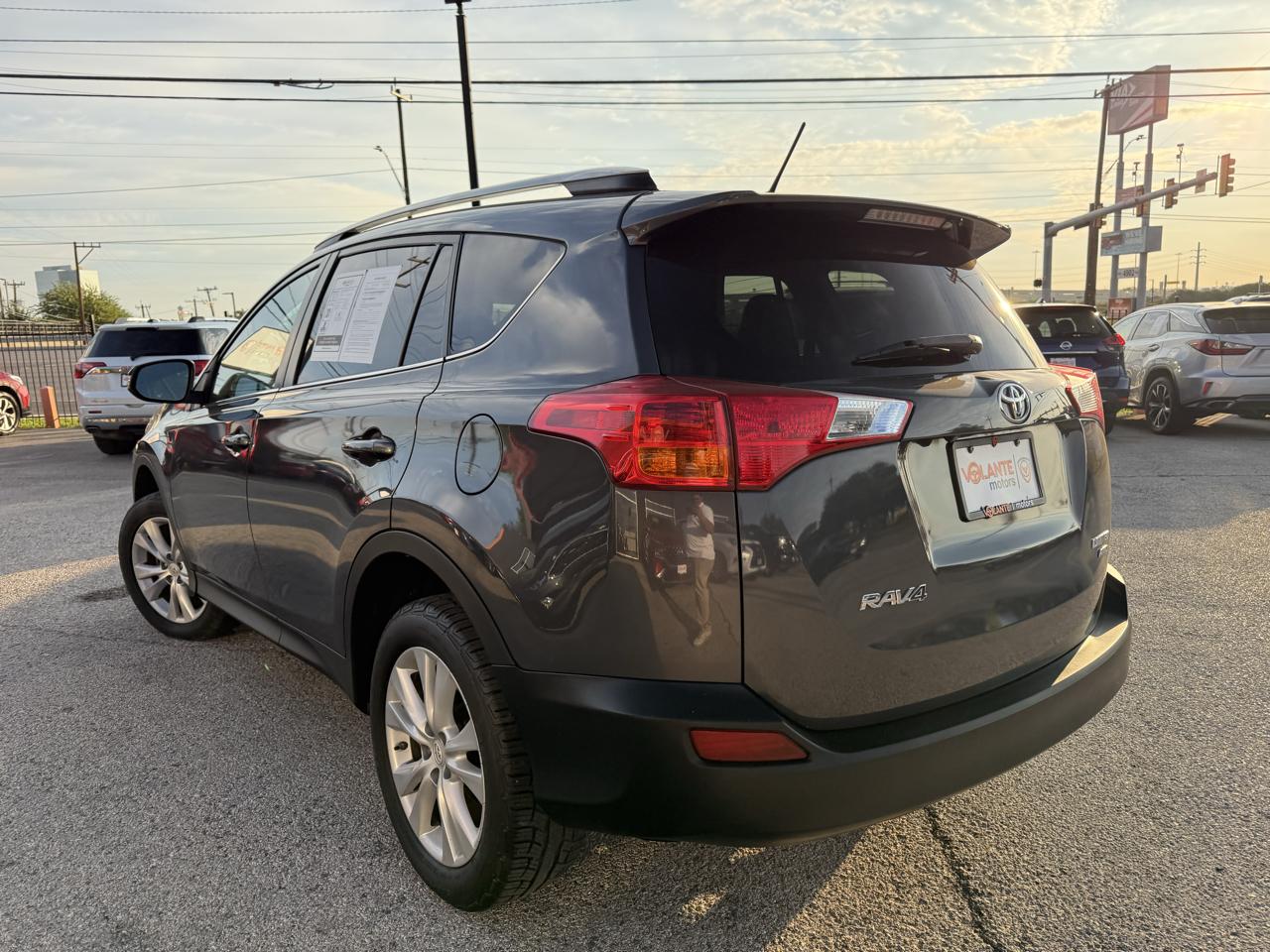 Toyota RAV4 photo 5