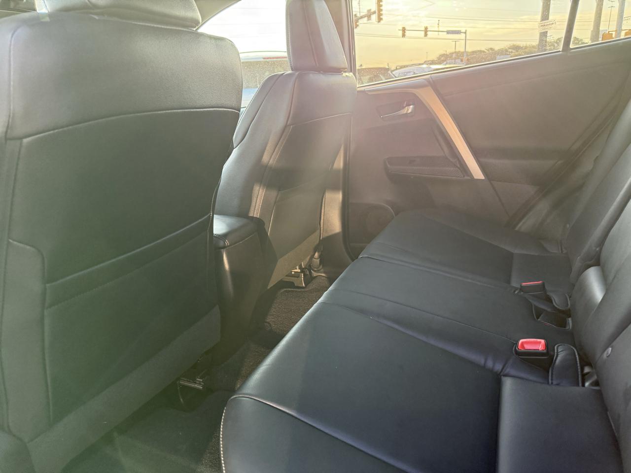 Toyota RAV4 photo 16