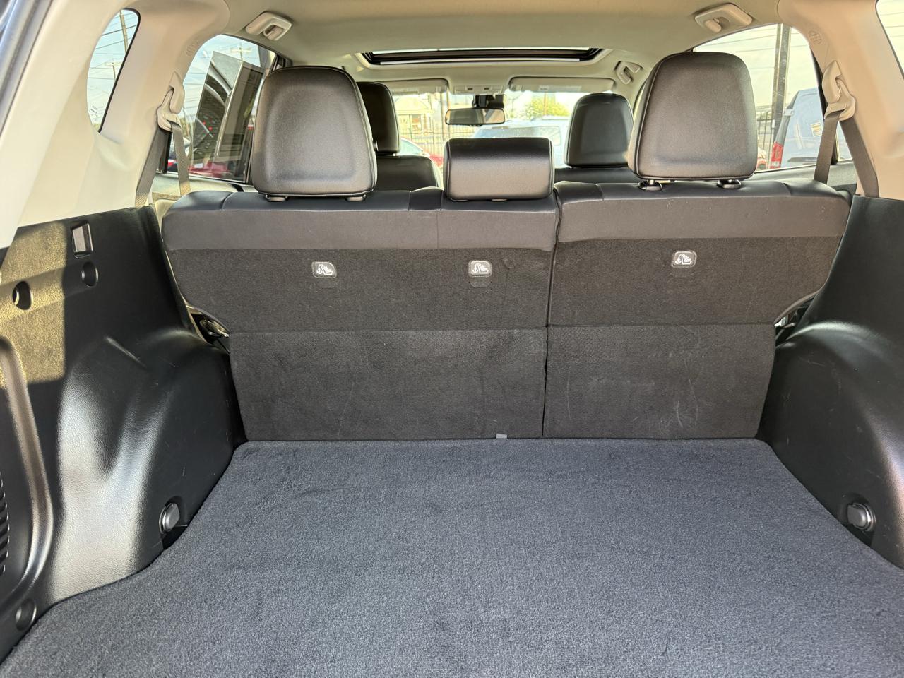 Toyota RAV4 photo 17