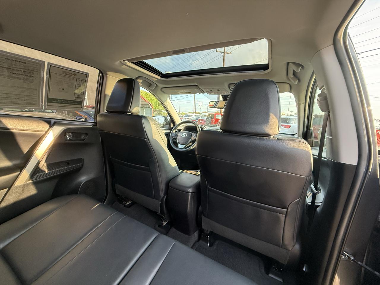 Toyota RAV4 photo 18