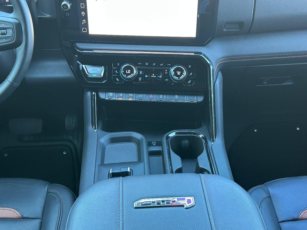 GMC Sierra 2500HD 4WD Crew Cab 159" AT4 2024