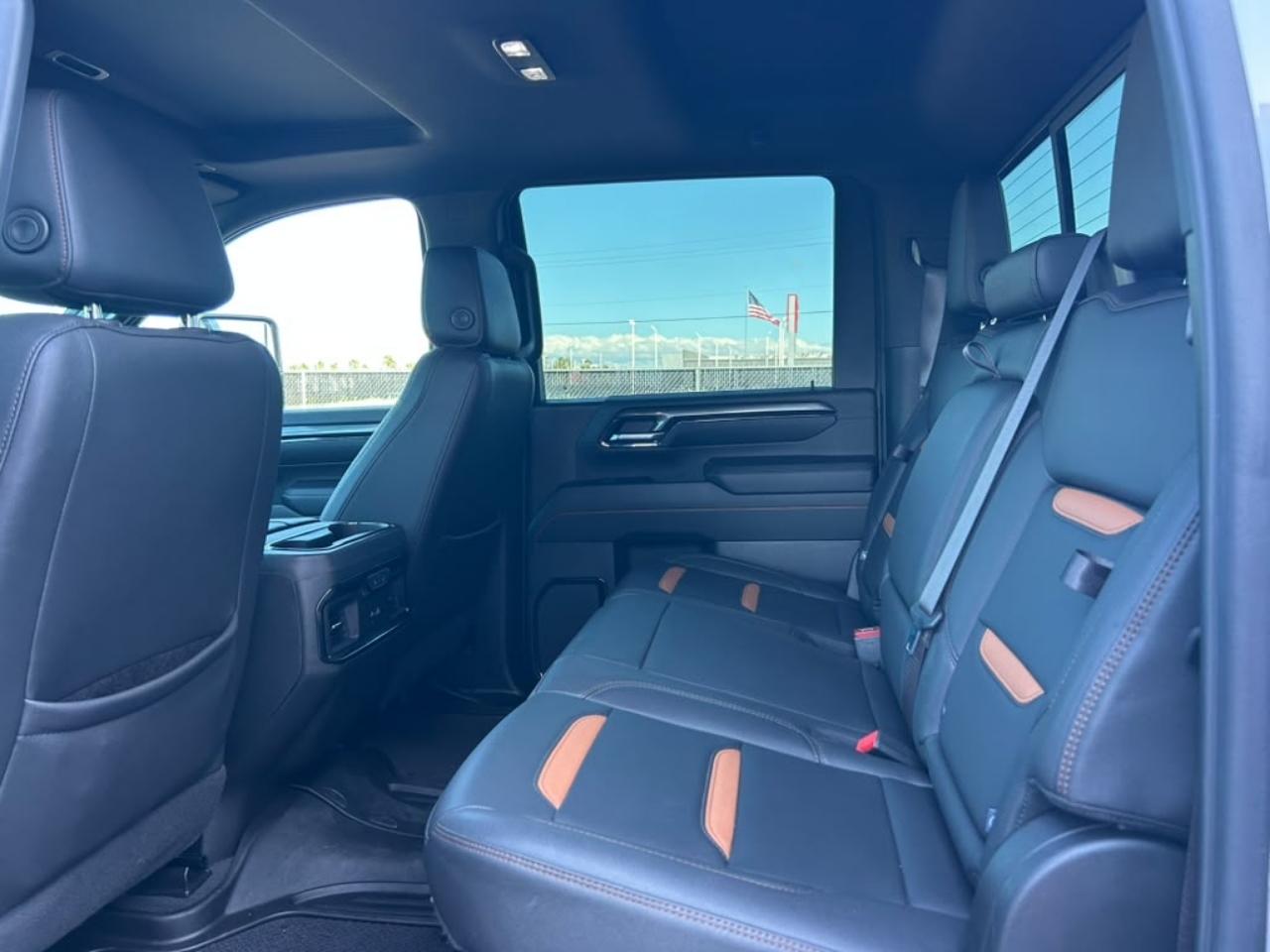 GMC Sierra 2500HD 4WD Crew Cab 159" AT4 2024