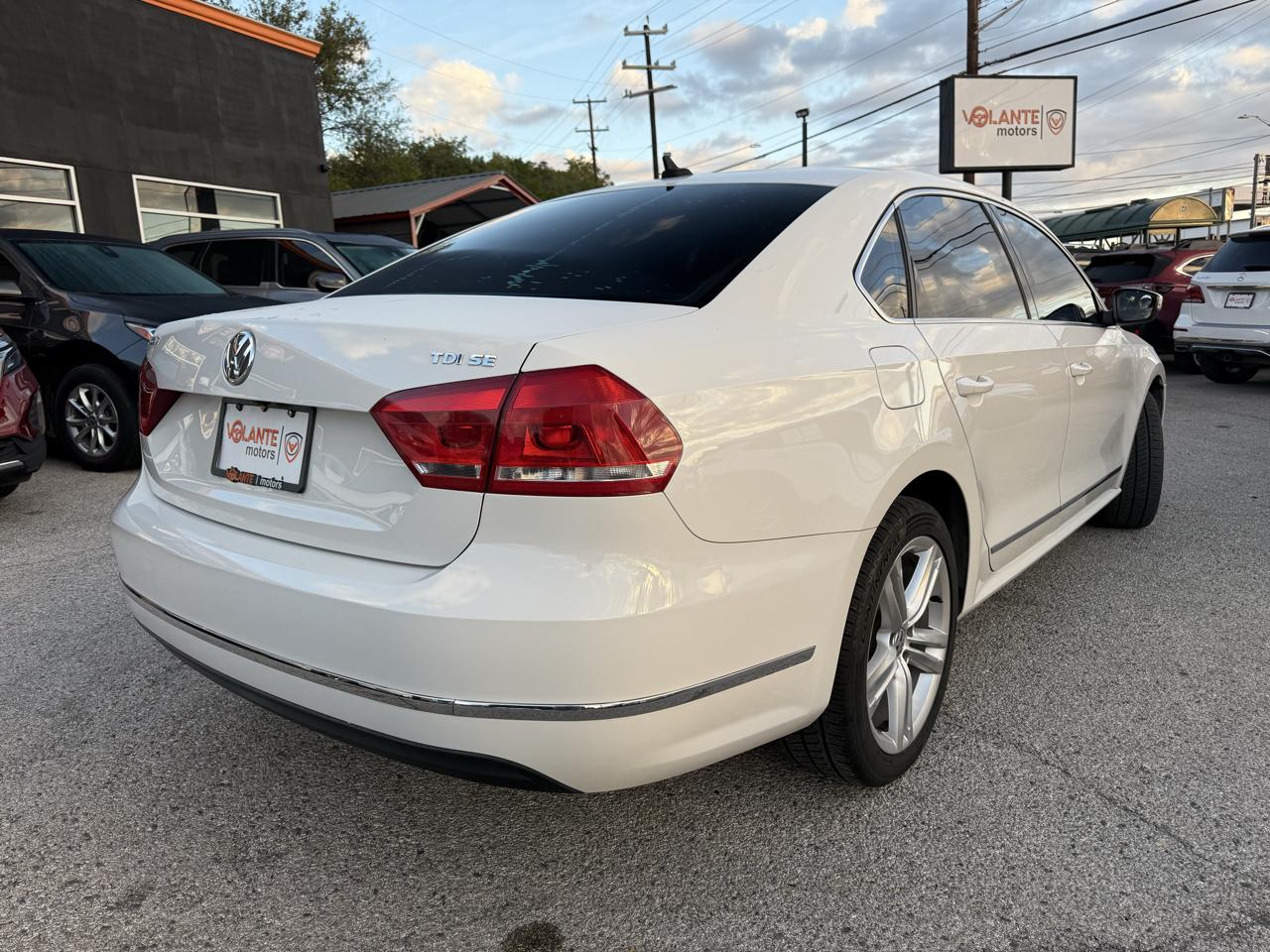 Volkswagen Passat 4dr Sdn 2.0L Manual TDI SE 2015