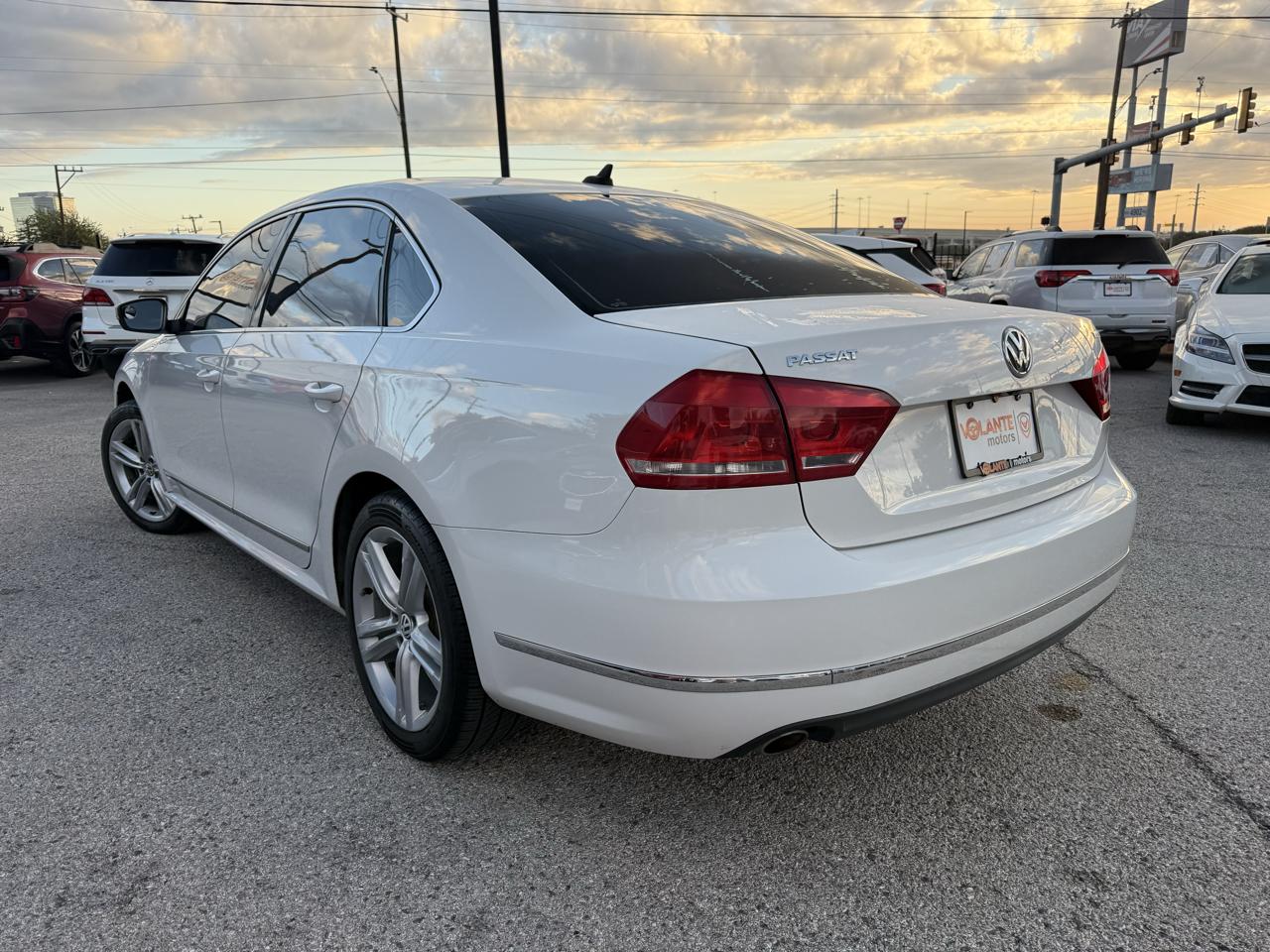 Volkswagen Passat 4dr Sdn 2.0L Manual TDI SE 2015