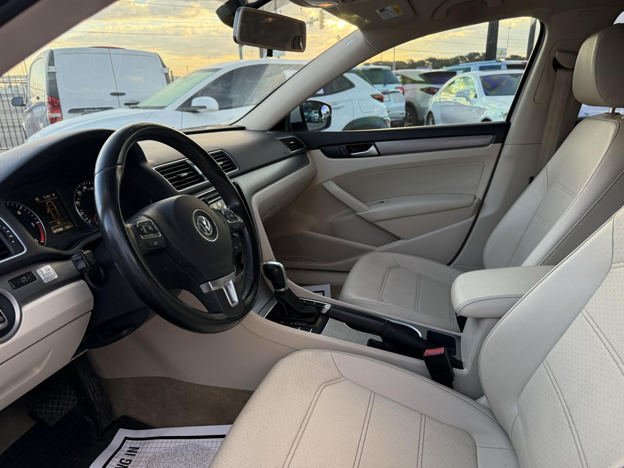 Volkswagen Passat 4dr Sdn 2.0L Manual TDI SE 2015