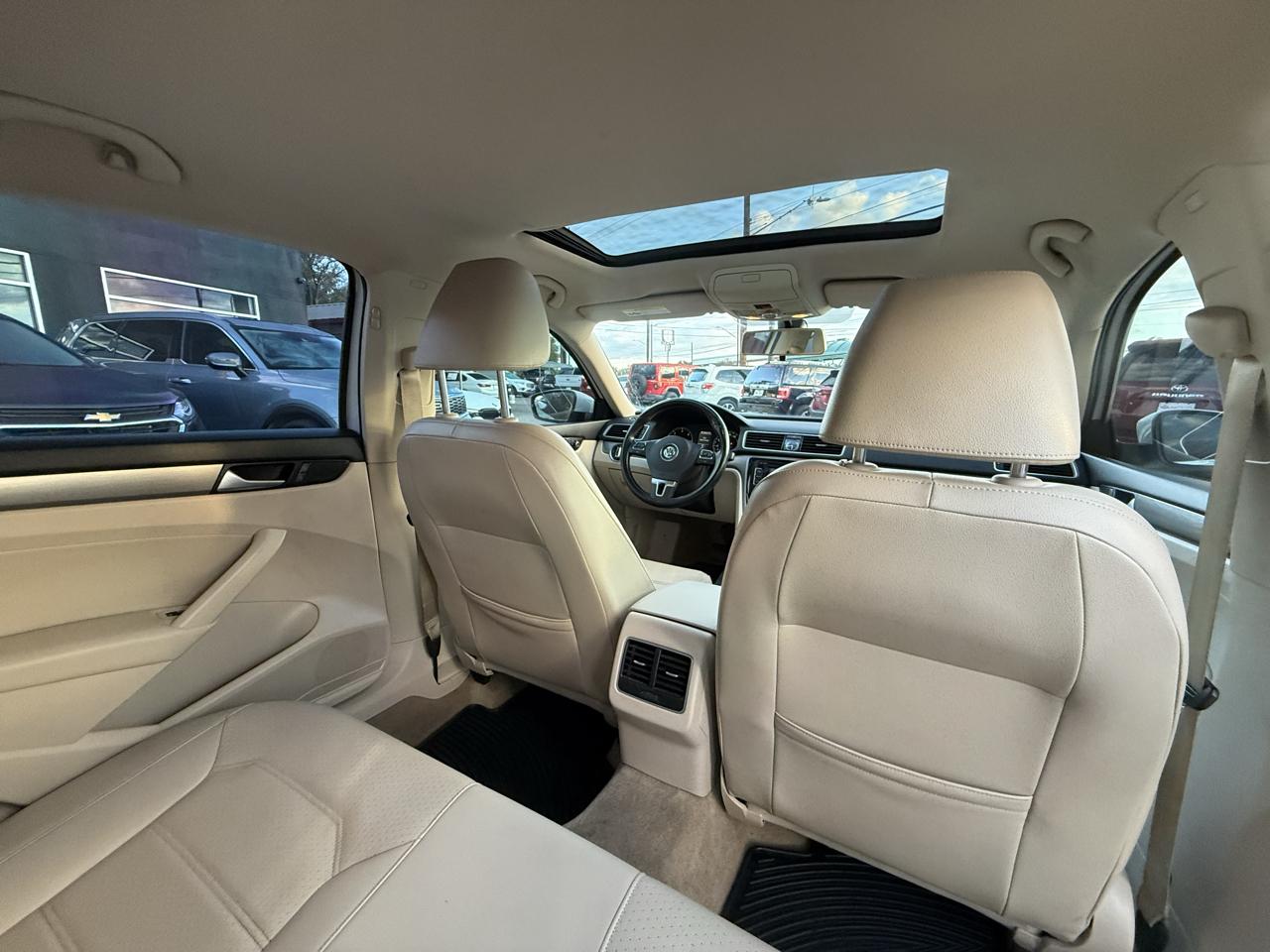 Volkswagen Passat 4dr Sdn 2.0L Manual TDI SE 2015