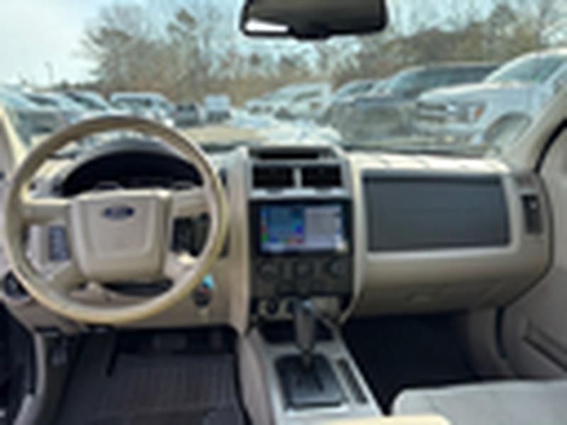 Ford Escape XLT 4WD 2011