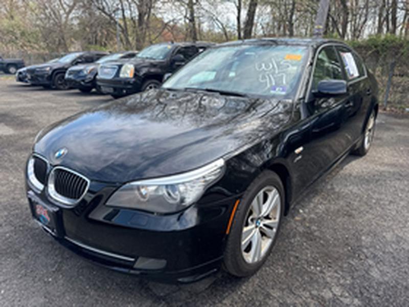 BMW 5-Series 528xi 2009