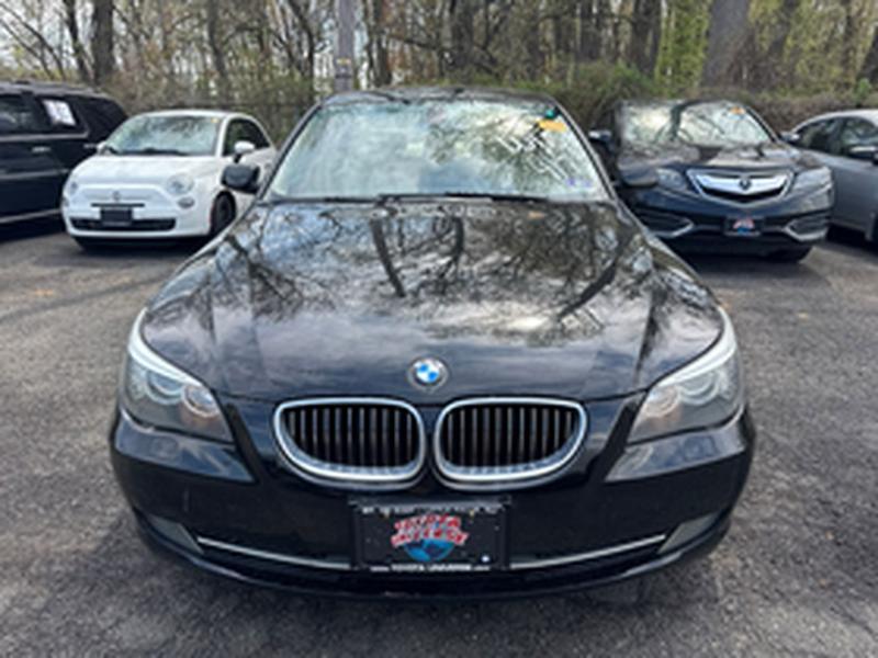 BMW 5-Series 528xi 2009