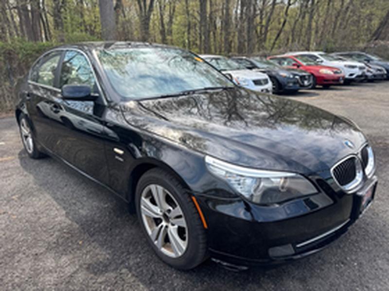 BMW 5-Series 528xi 2009