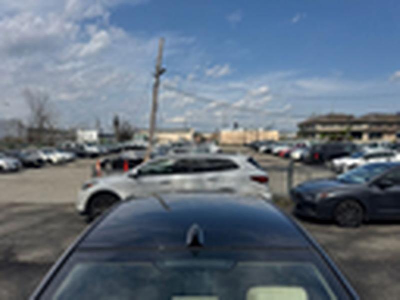 BMW 5-Series 528xi 2009