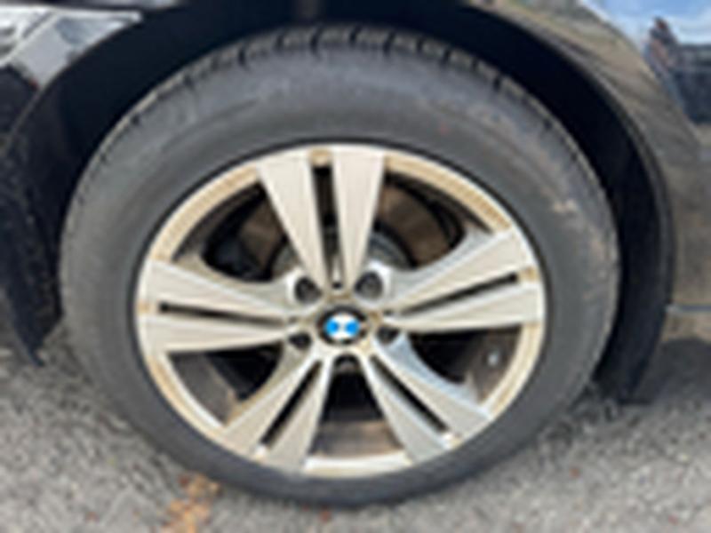 BMW 5-Series 528xi 2009