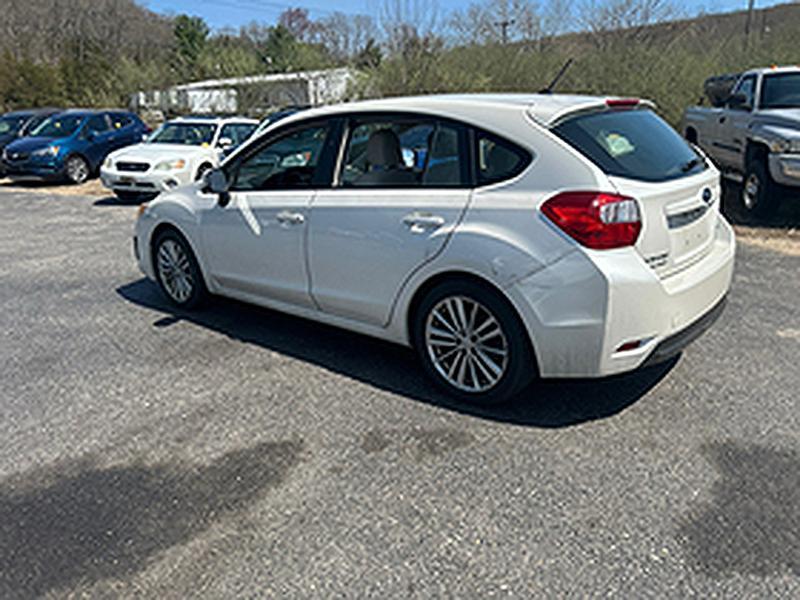 Subaru Impreza Premium Plus 5-Door+S/R 2013