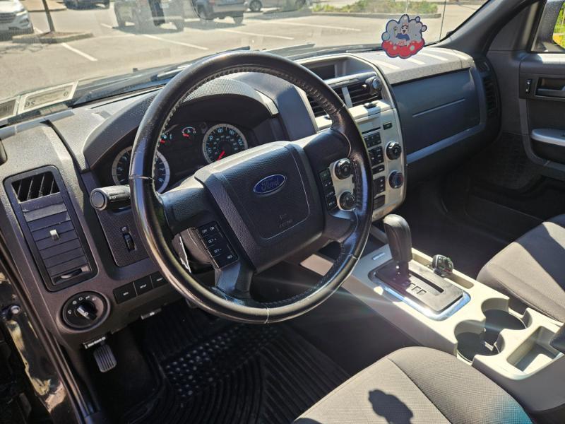 Ford Escape XLT 4WD 2012