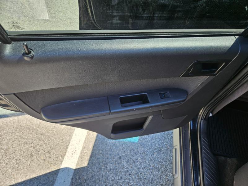 Ford Escape XLT 4WD 2012