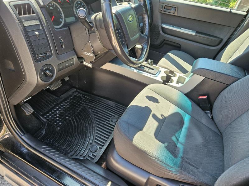 Ford Escape XLT 4WD 2012
