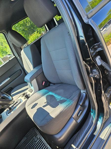 Ford Escape XLT 4WD 2012
