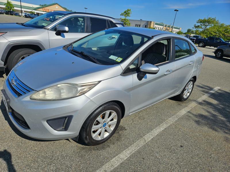 Ford Fiesta SE Sedan 2012