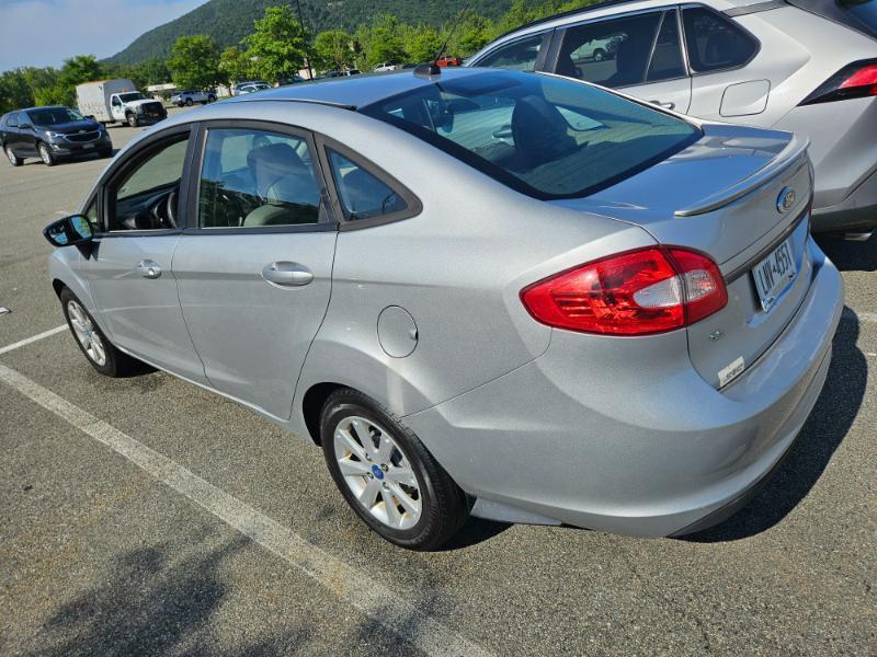 Ford Fiesta SE Sedan 2012