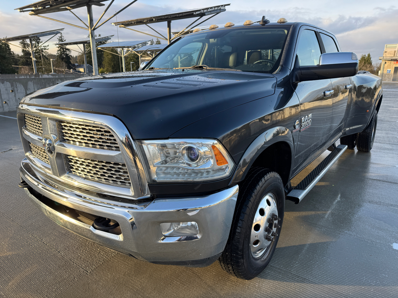 RAM 3500 Laramie Crew Cab LWB 4WD DRW 2013